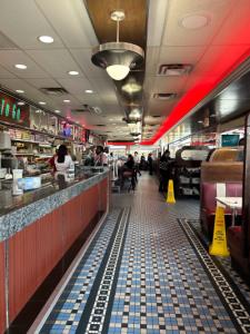 Silver Diner