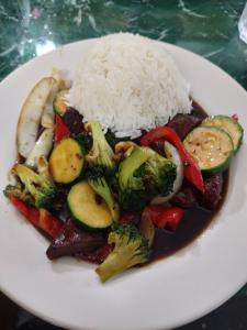 Lotus Vegan Restaurant (Nhà Hàng Chay Hoa Sen)