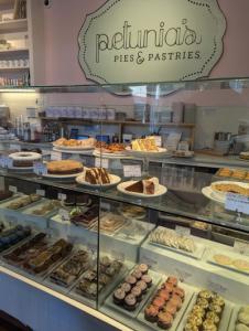 Petunia's Pies & Pastries