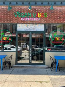 VEGAN VIBES Cafe & Juice Bar